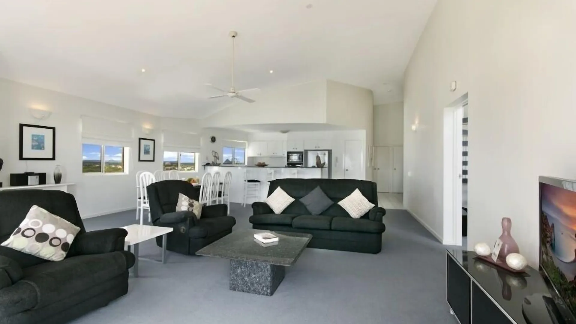 Riviere On Golden Beach Caloundra Aparthotel