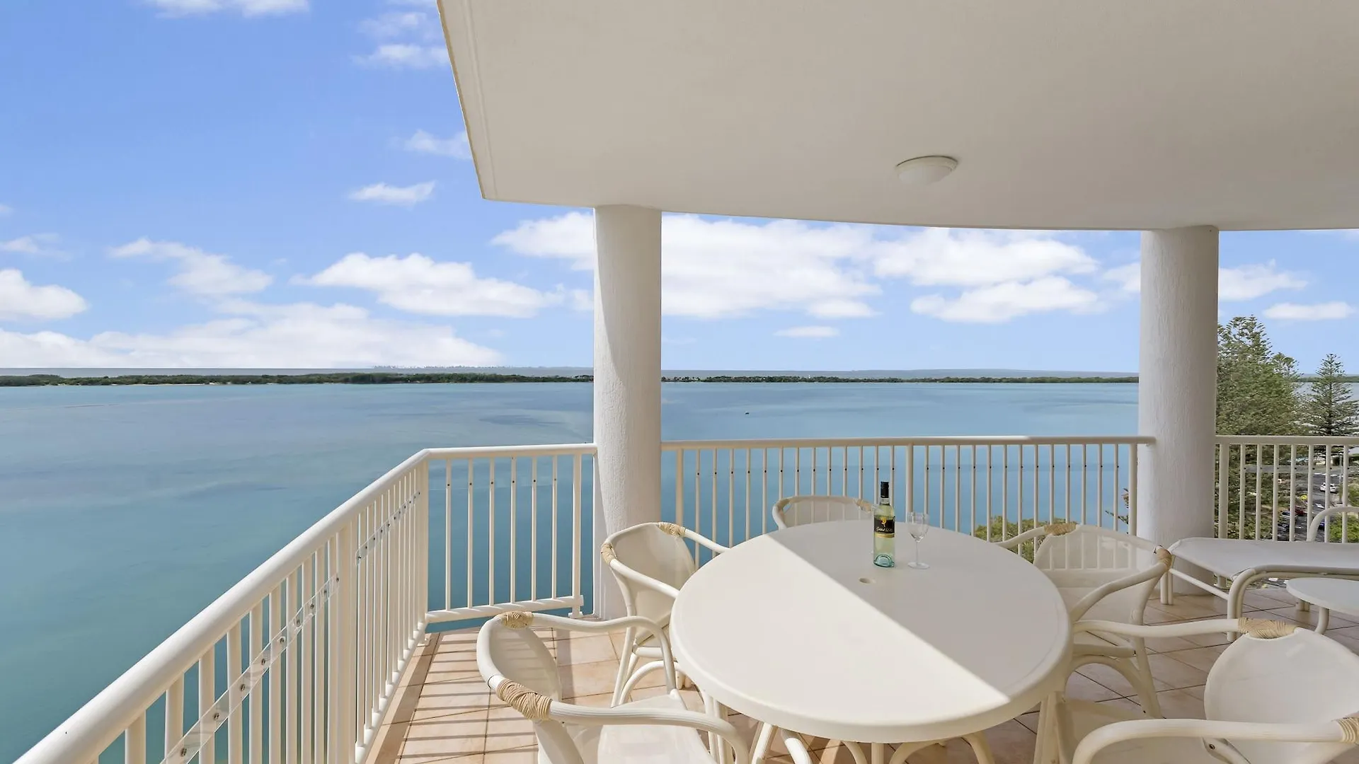 Aparthotel Riviere On Golden Beach Caloundra
